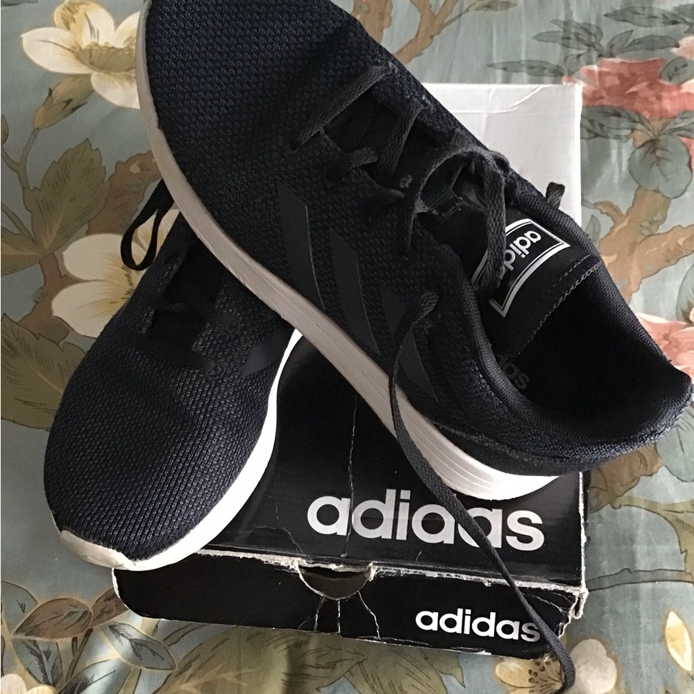 Adidas black size 7